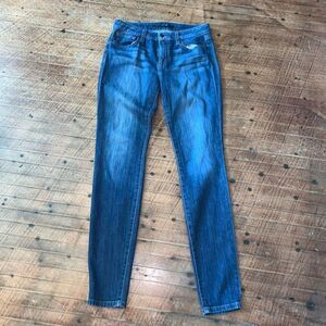 Joe’s Jeans The Skinny size 26 normcore slimming jeans